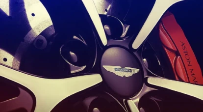 Upclose view of tire of an Aston Martin DBX707